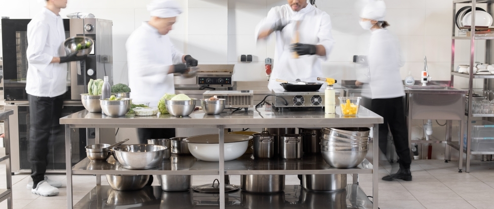 Improve Restaurant Wait Times with Linen and Uniform Service